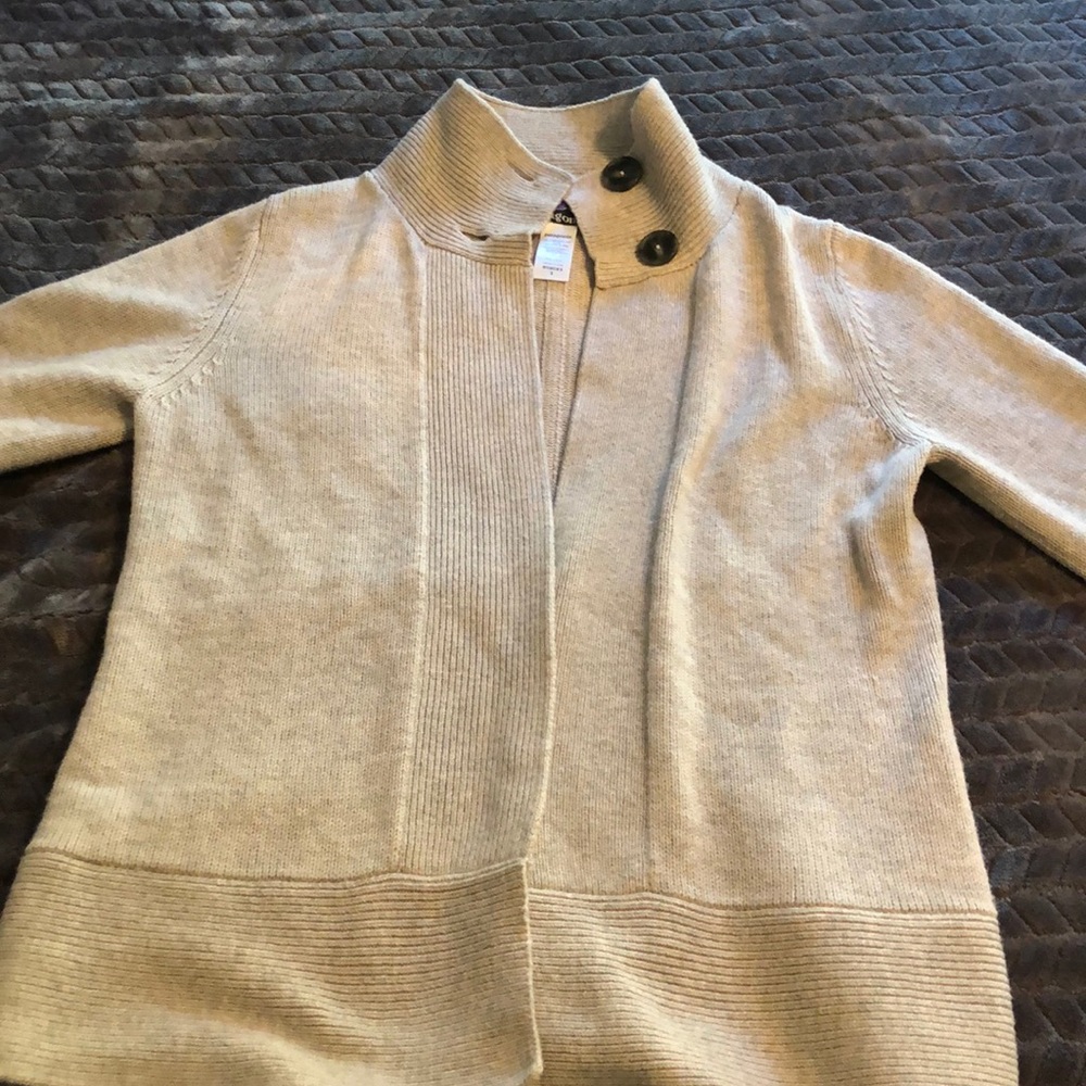 Gray Patagonia sweater